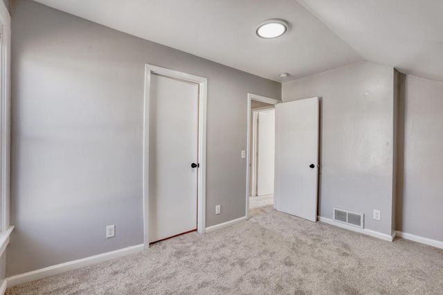 1915 Glenwood Avenue, Minneapolis, MN 55405