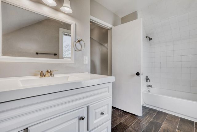 1915 Glenwood Avenue, Minneapolis, MN 55405