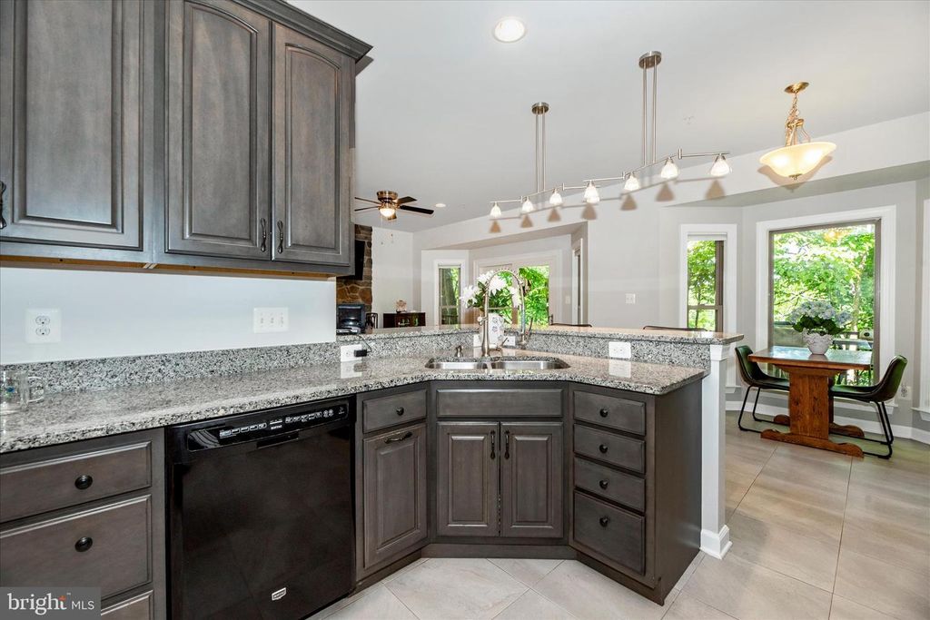 Image 23 of property listing at 10303 MARACAIBO MEWS, New Market, MD 21774