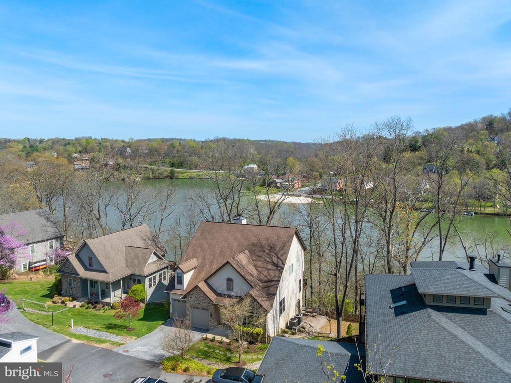 Image 4 of property listing at 10303 MARACAIBO MEWS, New Market, MD 21774