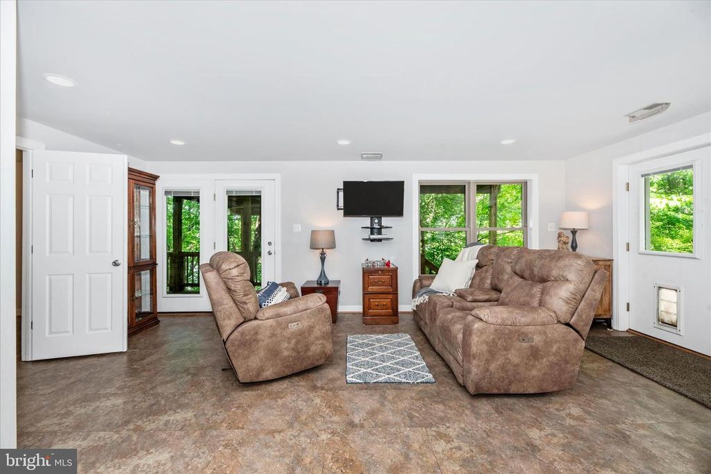 Image 45 of property listing at 10303 MARACAIBO MEWS, New Market, MD 21774