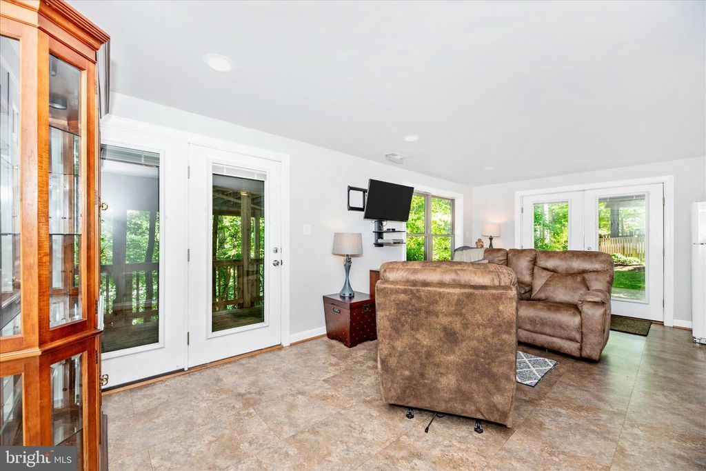 Image 49 of property listing at 10303 MARACAIBO MEWS, New Market, MD 21774