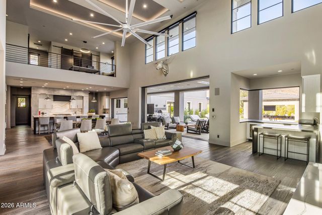 10110 E Siesta Lane, Scottsdale, AZ 85255