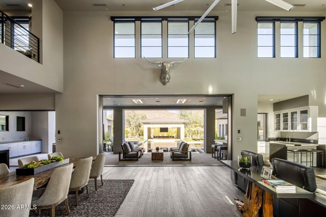 10110 E Siesta Lane, Scottsdale, AZ 85255