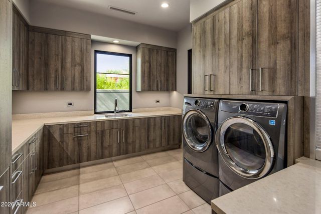 10110 E Siesta Lane, Scottsdale, AZ 85255