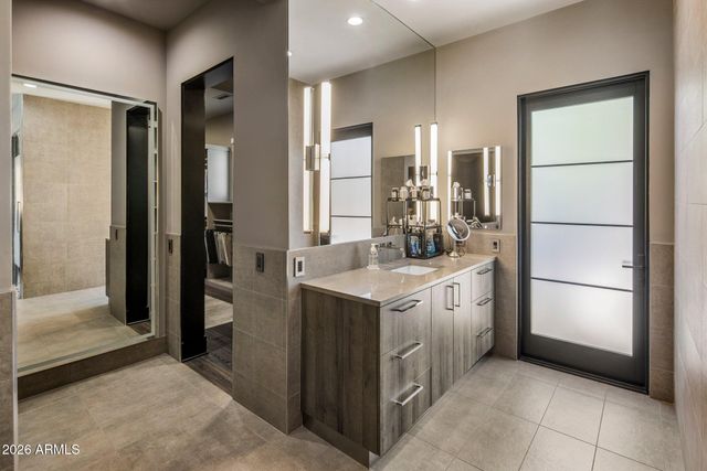 10110 E Siesta Lane, Scottsdale, AZ 85255