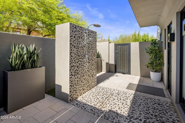 10110 E Siesta Lane, Scottsdale, AZ 85255