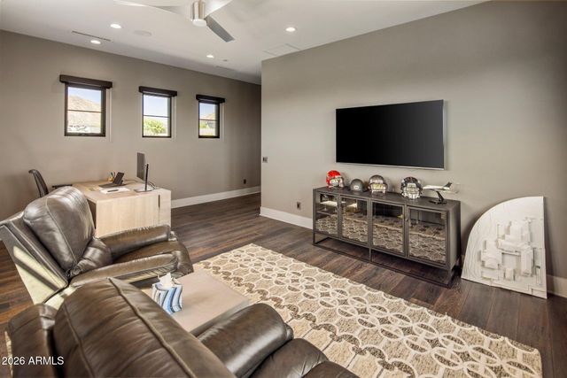 10110 E Siesta Lane, Scottsdale, AZ 85255