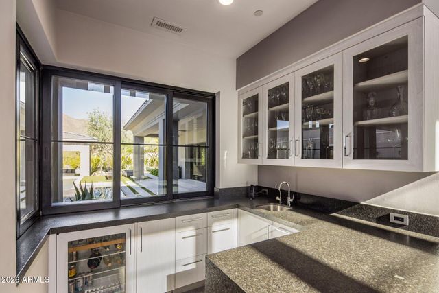 10110 E Siesta Lane, Scottsdale, AZ 85255