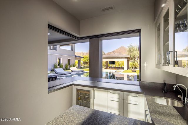 10110 E Siesta Lane, Scottsdale, AZ 85255