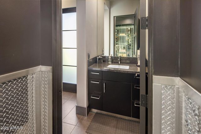 10110 E Siesta Lane, Scottsdale, AZ 85255