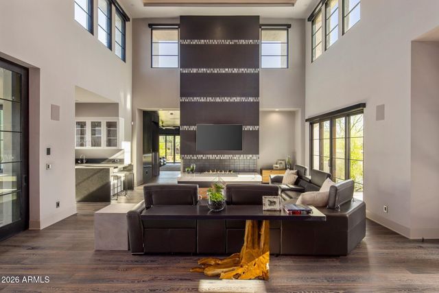 10110 E Siesta Lane, Scottsdale, AZ 85255