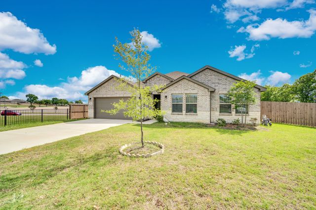 500 Jolie Court, Joshua, TX 76058