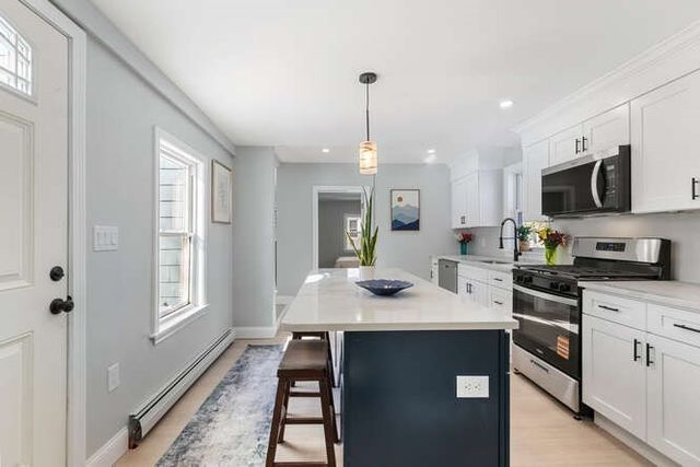 17 Lummus Ct, Lynn, MA 01904