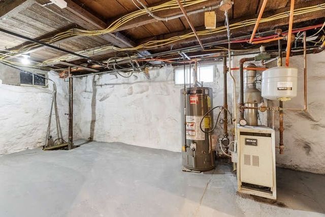 17 Lummus Ct, Lynn, MA 01904