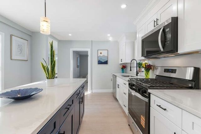 17 Lummus Ct, Lynn, MA 01904