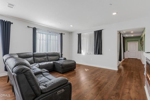 2820 Wagon Wheel Road 302, Oxnard, CA 93036