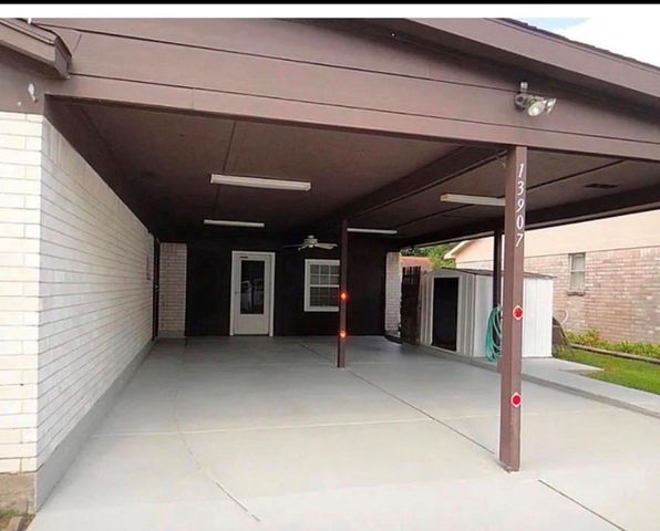 13907 Bearwood Road, Houston, TX 77038