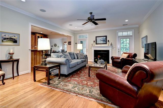 4052 Ambassador CIR, Williamsburg, VA 23188