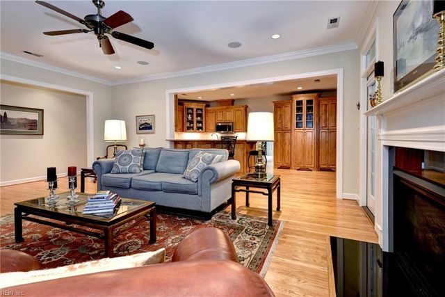 4052 Ambassador CIR, Williamsburg, VA 23188