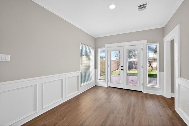 1202 Plantation Dr, Richmond, TX 77406