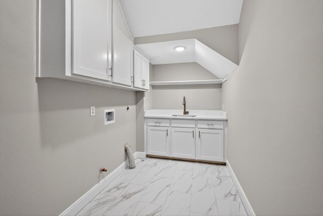 1202 Plantation Dr, Richmond, TX 77406