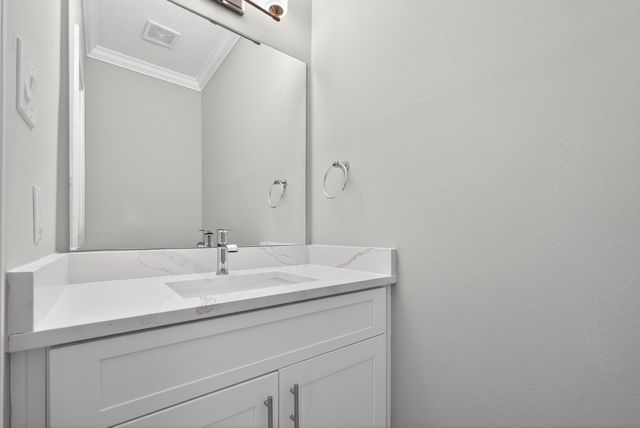 1202 Plantation Dr, Richmond, TX 77406