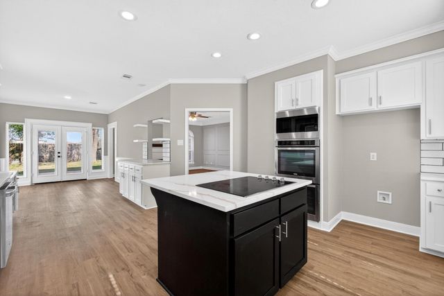 1202 Plantation Dr, Richmond, TX 77406