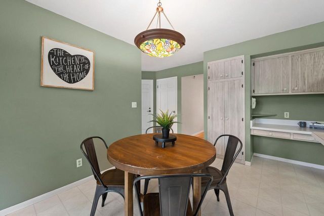13005 W Scarborough DRIVE, New Berlin, WI 53151