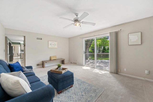 13005 W Scarborough DRIVE, New Berlin, WI 53151