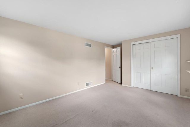 13005 W Scarborough DRIVE, New Berlin, WI 53151