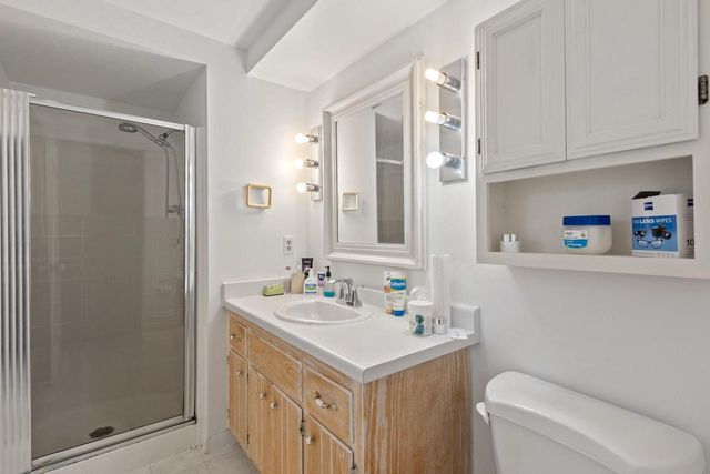 13005 W Scarborough DRIVE, New Berlin, WI 53151