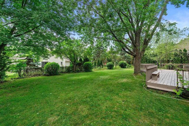 13005 W Scarborough DRIVE, New Berlin, WI 53151