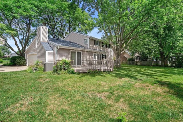 13005 W Scarborough DRIVE, New Berlin, WI 53151