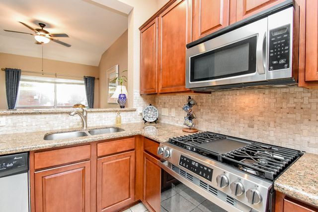 7206 Welshwood Lane, Sugar Land, TX 77479