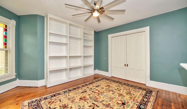 952 Neil Avenue, Columbus, OH 43201
