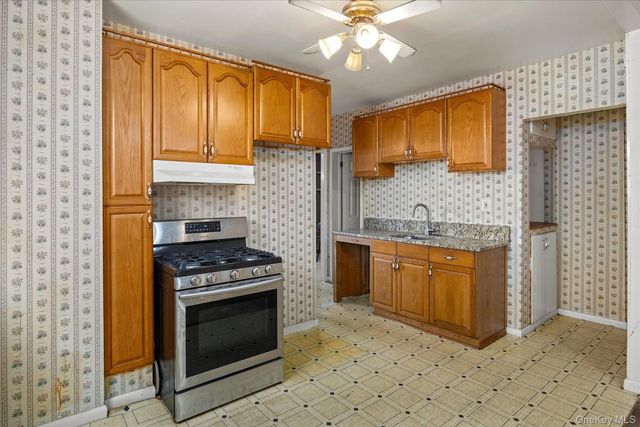 57-43 64th Street, Maspeth, NY 11378
