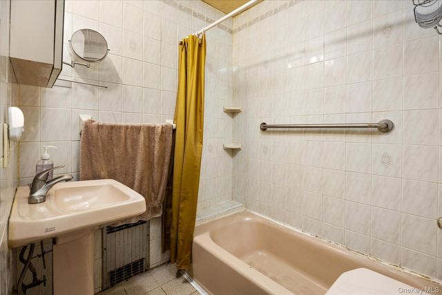 57-43 64th Street, Maspeth, NY 11378