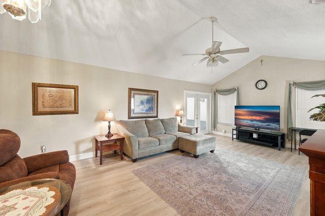 5215 W Canal Circle, Lake Worth, FL 33467