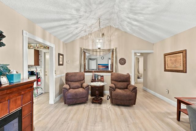 5215 W Canal Circle, Lake Worth, FL 33467