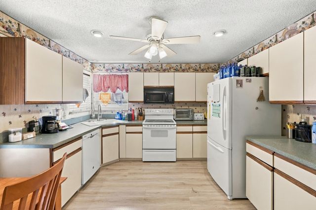 5215 W Canal Circle, Lake Worth, FL 33467