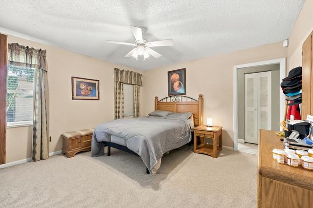 5215 W Canal Circle, Lake Worth, FL 33467