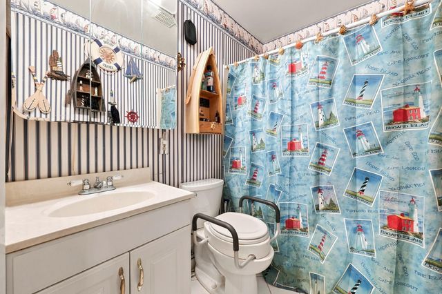5215 W Canal Circle, Lake Worth, FL 33467