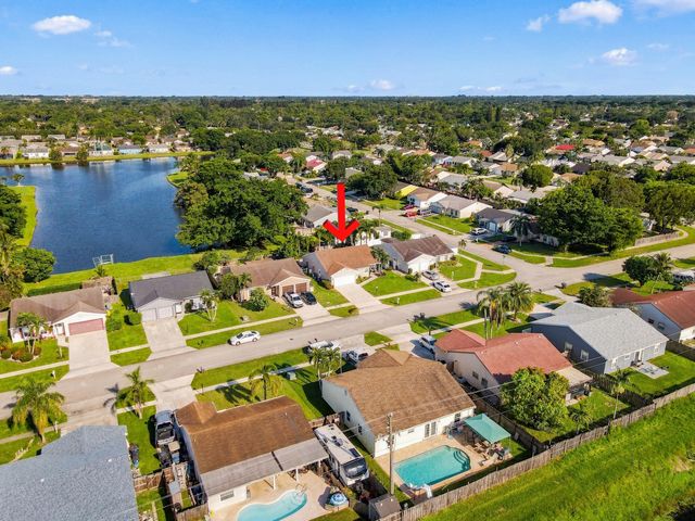 5215 W Canal Circle, Lake Worth, FL 33467