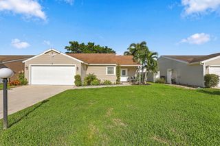 5215 W Canal Circle, Lake Worth, FL 33467