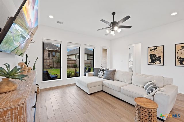 655 Vireos Street, New Braunfels, TX 78132