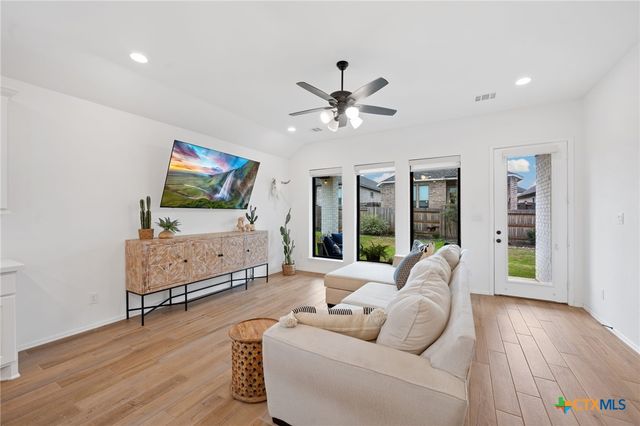 655 Vireos Street, New Braunfels, TX 78132