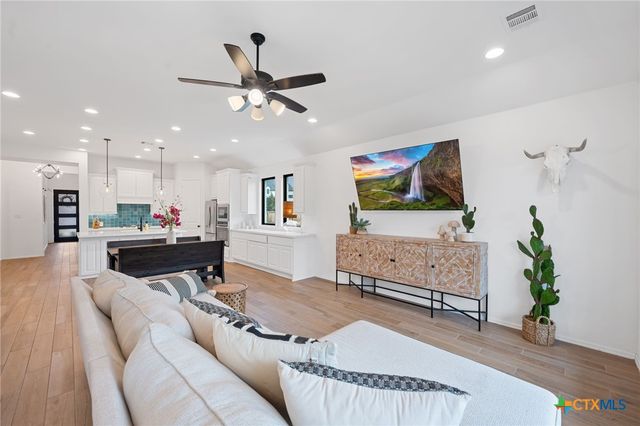 655 Vireos Street, New Braunfels, TX 78132