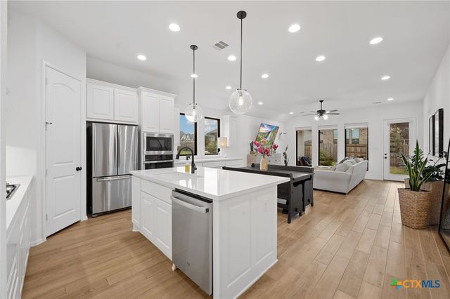 655 Vireos Street, New Braunfels, TX 78132