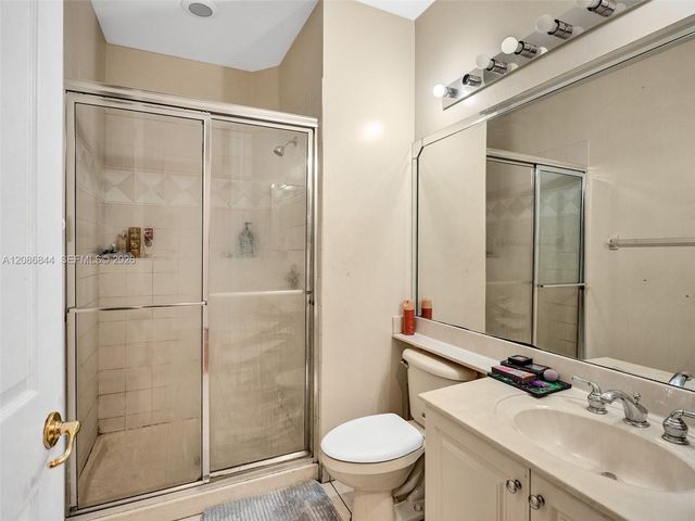 19462 Saturnia Lakes Drive, Boca Raton, FL 33498